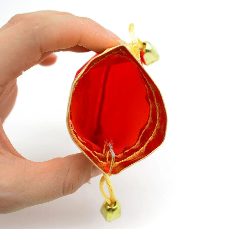 10pcs/lot Vintage Velvet Bag Gold Color Trim Drawstring Red Gift Bags Wedding Jewelry Packaging Pouches Qme