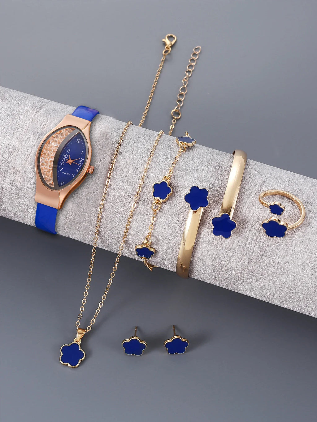 Hot selling fine leather with rhinestones, fashionable women's watch, half diamond ball rolling sand women's quartz watch Qme