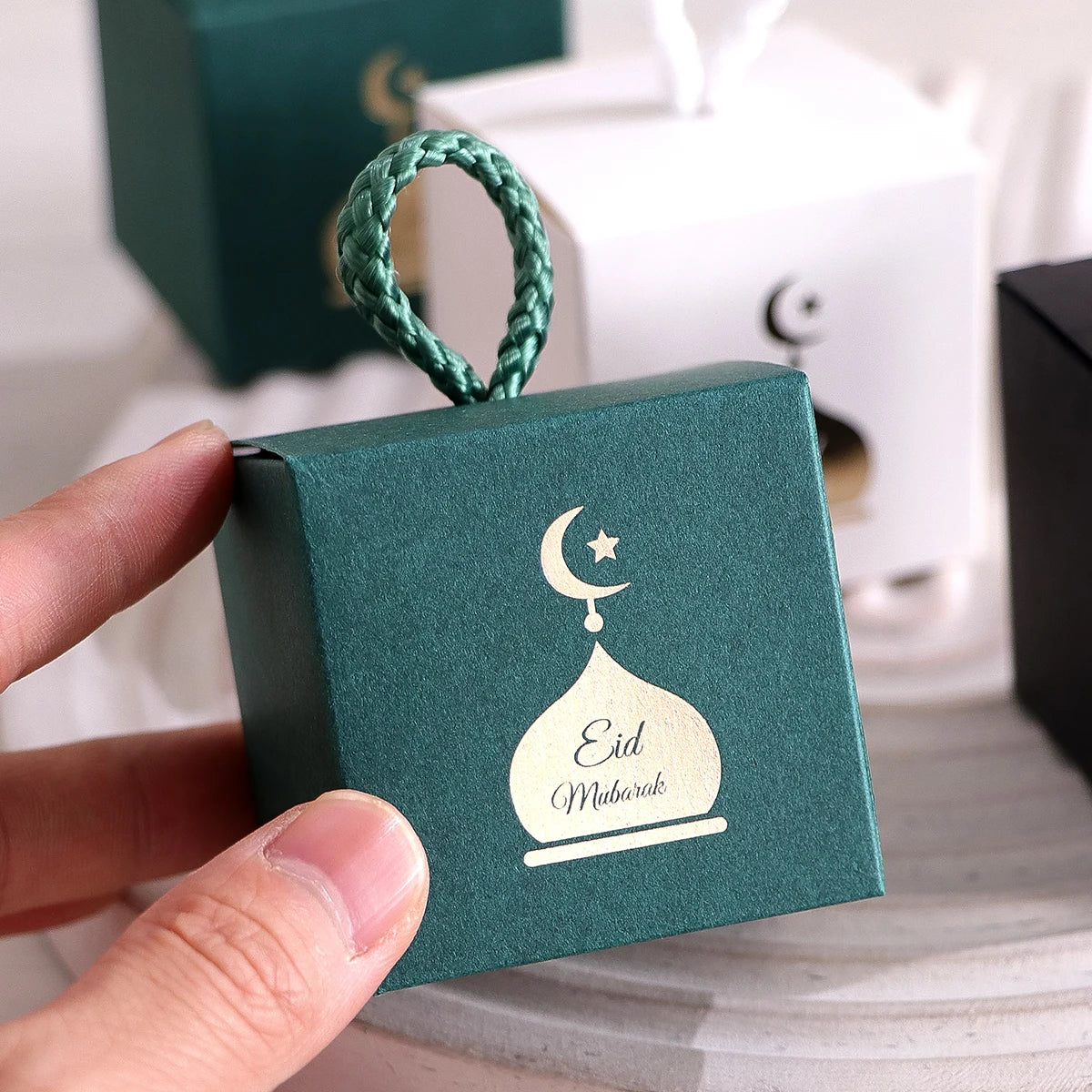 Set of 5 Elegant Mini Eid Al-Adha Gift Boxes with Gold Design and Twist Handles Perfect for Storing Candies, Chocolates and Sma Qme