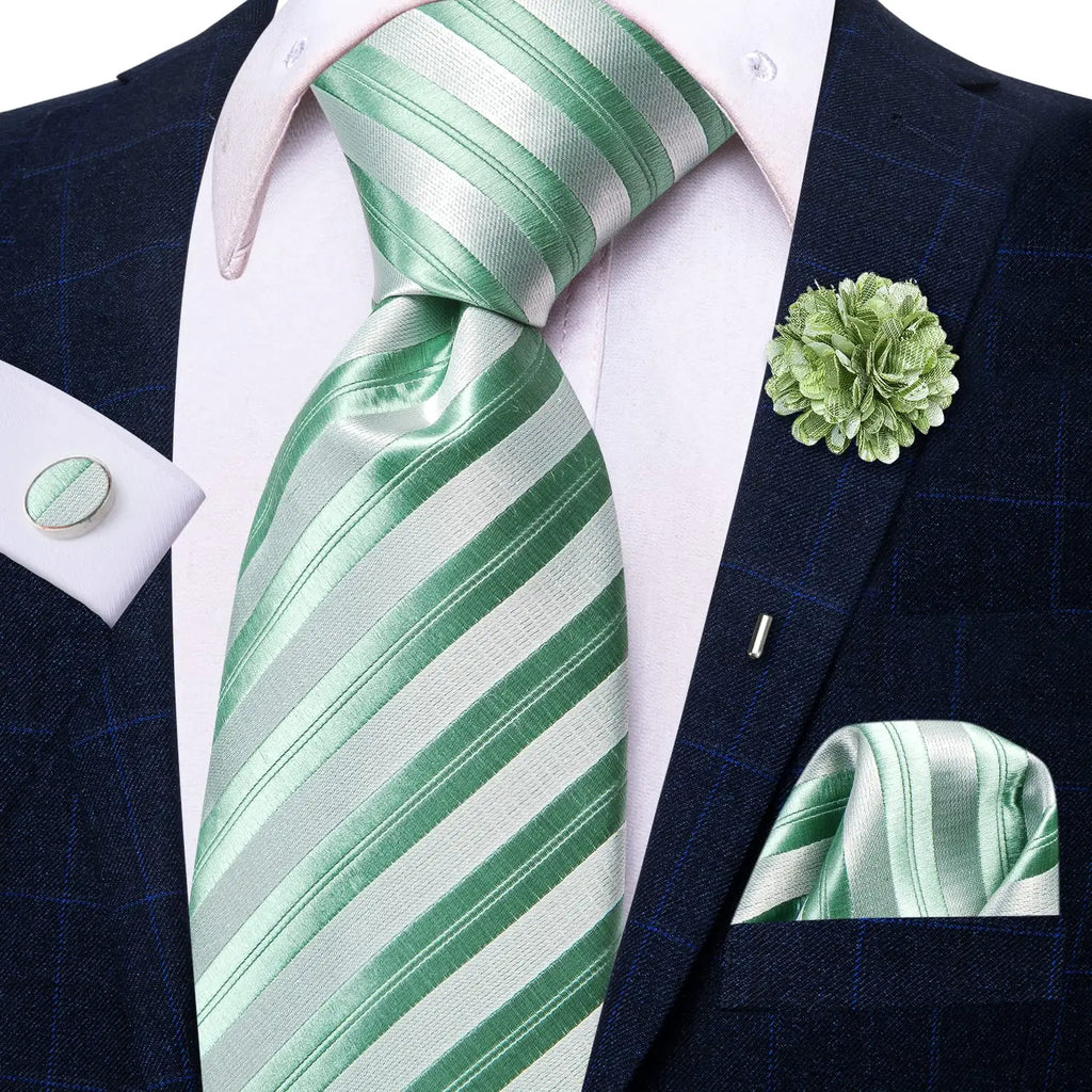 Striped Purple White Tie With Brooch Silk Elegent Necktie For Men Handky Cufflink Fashion Wedding Business Party Hi-Tie Designer Qme N-3786-XH-027