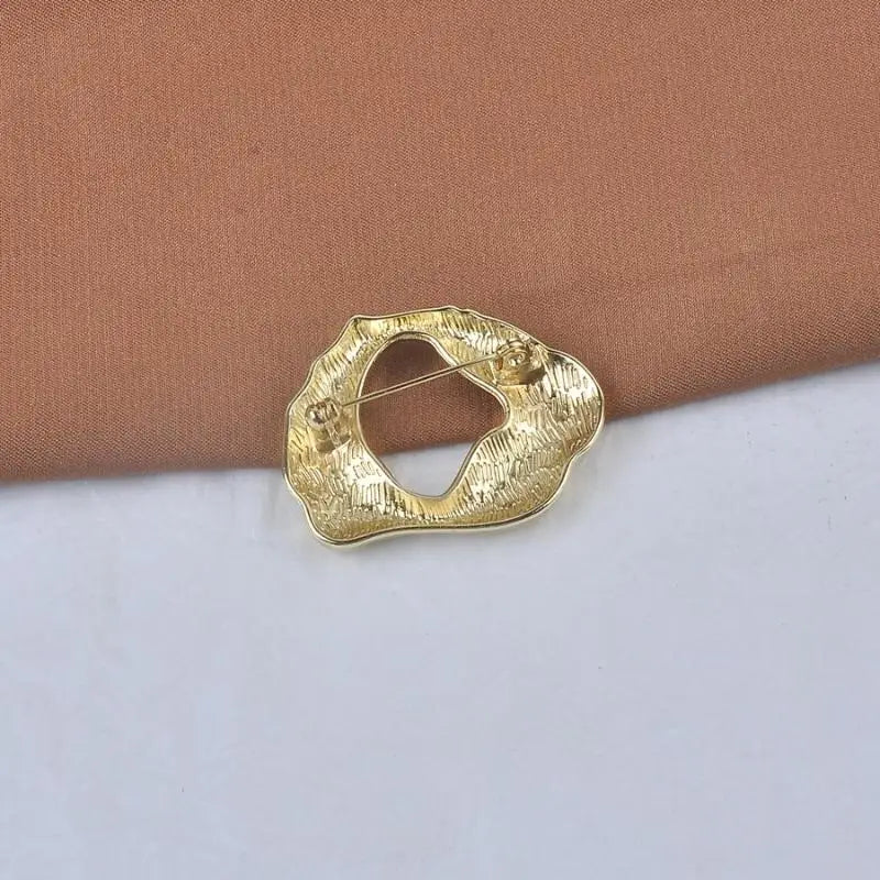 Trendy Gold Silver Color Big Round Brooches For Women Minimalist Metal Irregular Folded Pin Brooch Jewelry Gift Qme A1