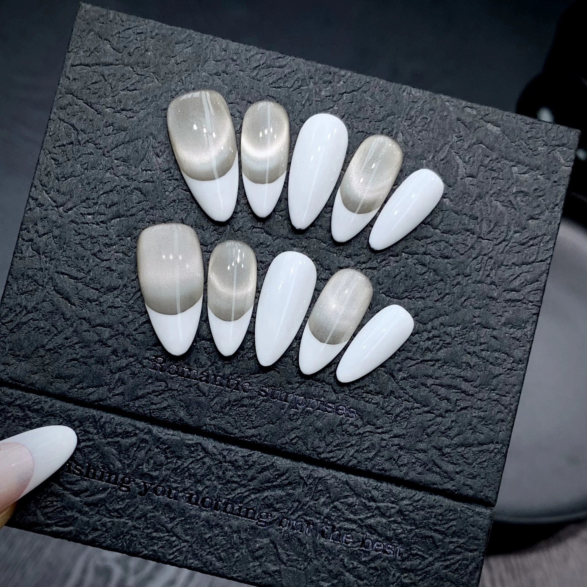 Handmade Press Nails French Cat Eye Glitter White Simple Diamond Qme GJ-CDJ-358-M