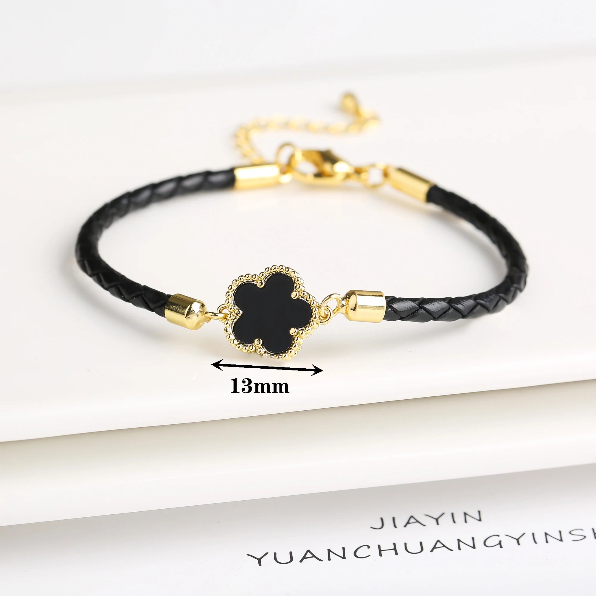 2024 Classic Shiny Zirconia Stone Five Leaf Flower Leather Braided Bracelet Fashion for Women Party Brand Jewelry Daily Wear Qme Color 20