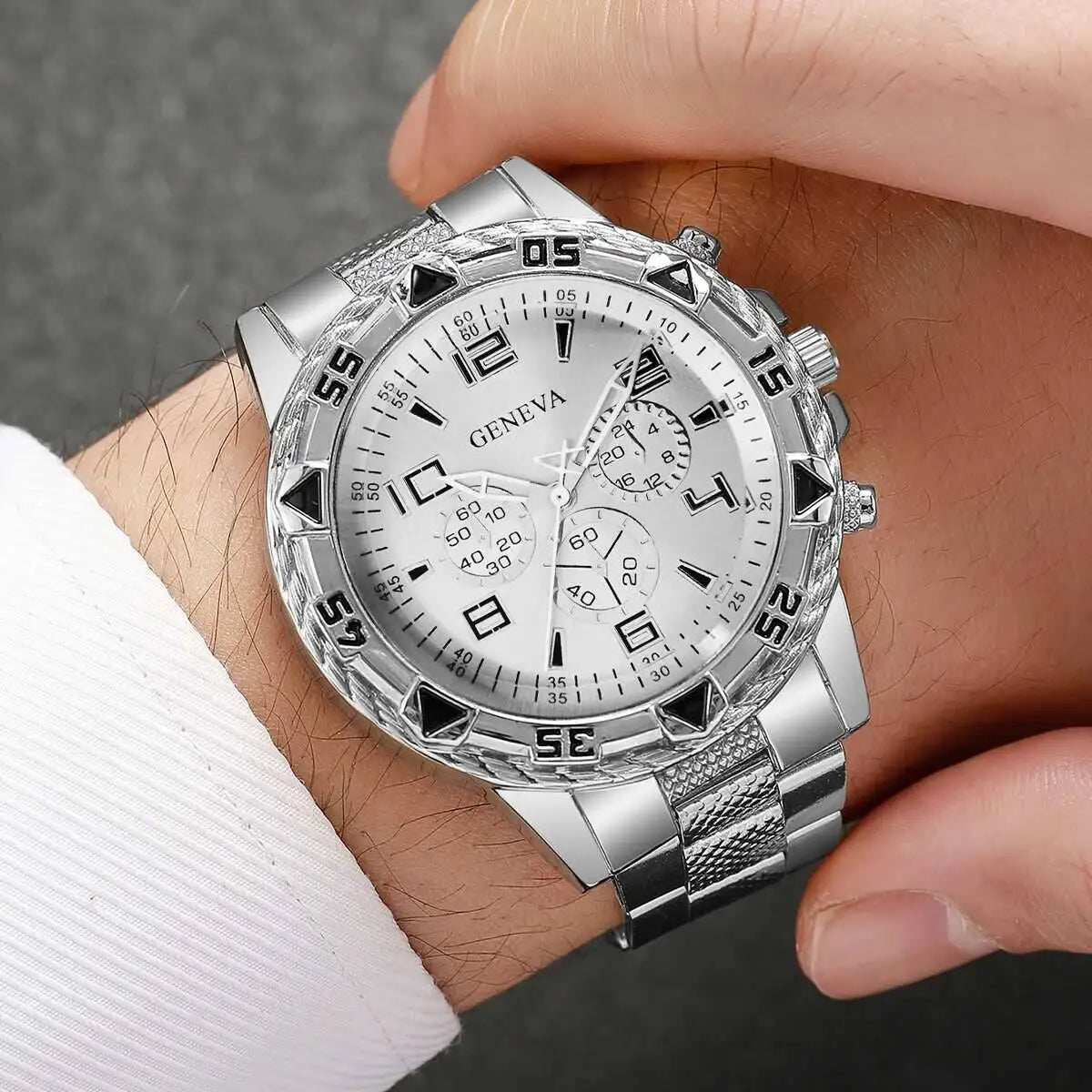 Men's Business Watch: Blue Light Glass, Stainless Steel Strap, Quartz, Multi-Function, Digital Markings & Three-Subdial Qme silver