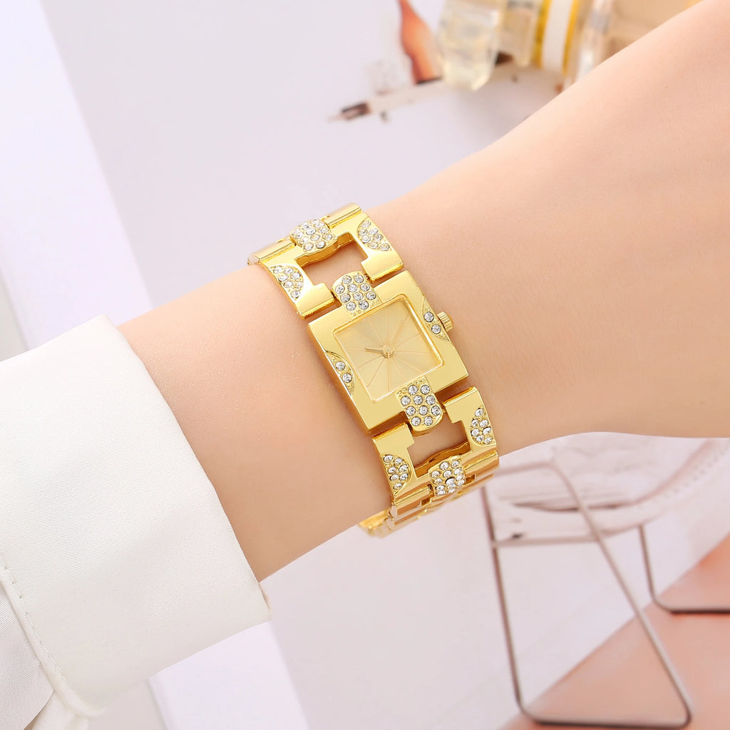 Retro alloy set temperament women's bracelet watch square bar nail full diamond quartz women's watch steel strip Qme