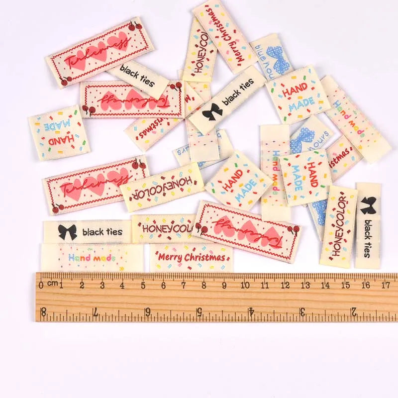 30pcs 12-53mm mixed styles Handmade Fabric Labels, Cute Print Cotton Sew On Tags for DIY Clothes Bags Crafts Decoration cp3859 Qme
