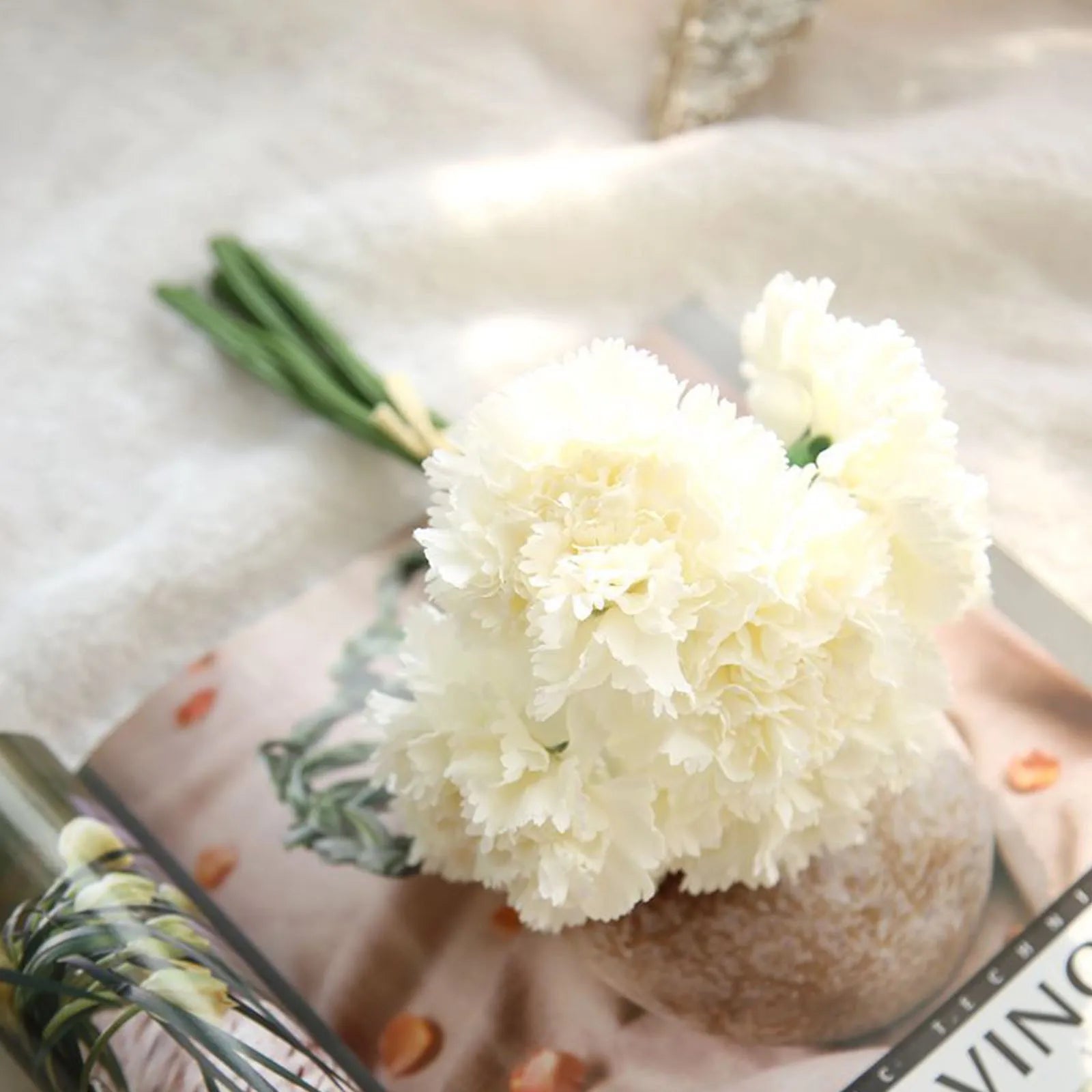 Beautiful Exquisite Successful Carnation Bouquet Holding Flowers Mother's Day Simulation Flower Decoration For Mom Makes Happy Qme white L