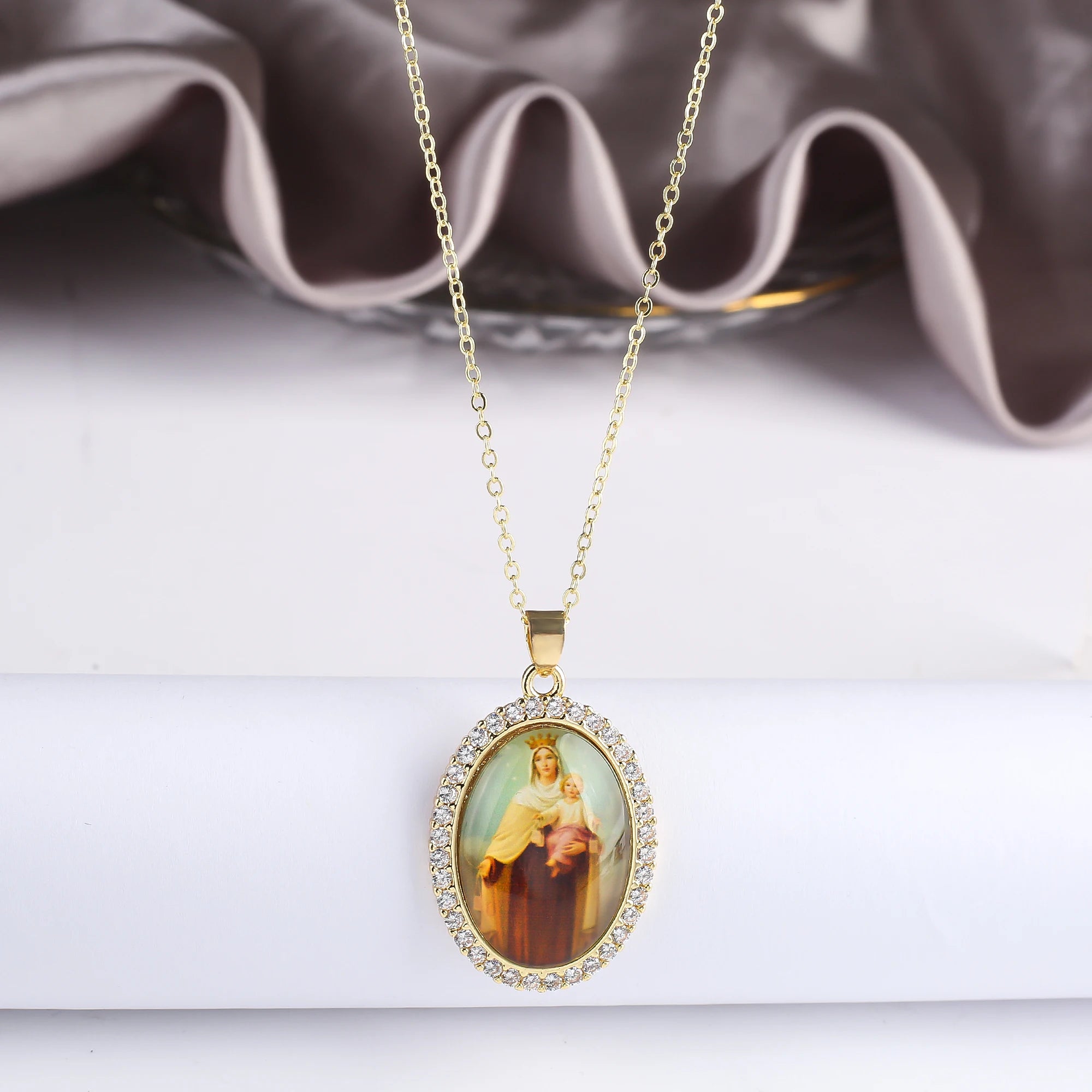 9 Style Acrylic Religious Figures Gold Plated Zirconia Pendant Necklace Classic Prayer Jewelry Anniversary Gift for Women Men9 S Qme 4