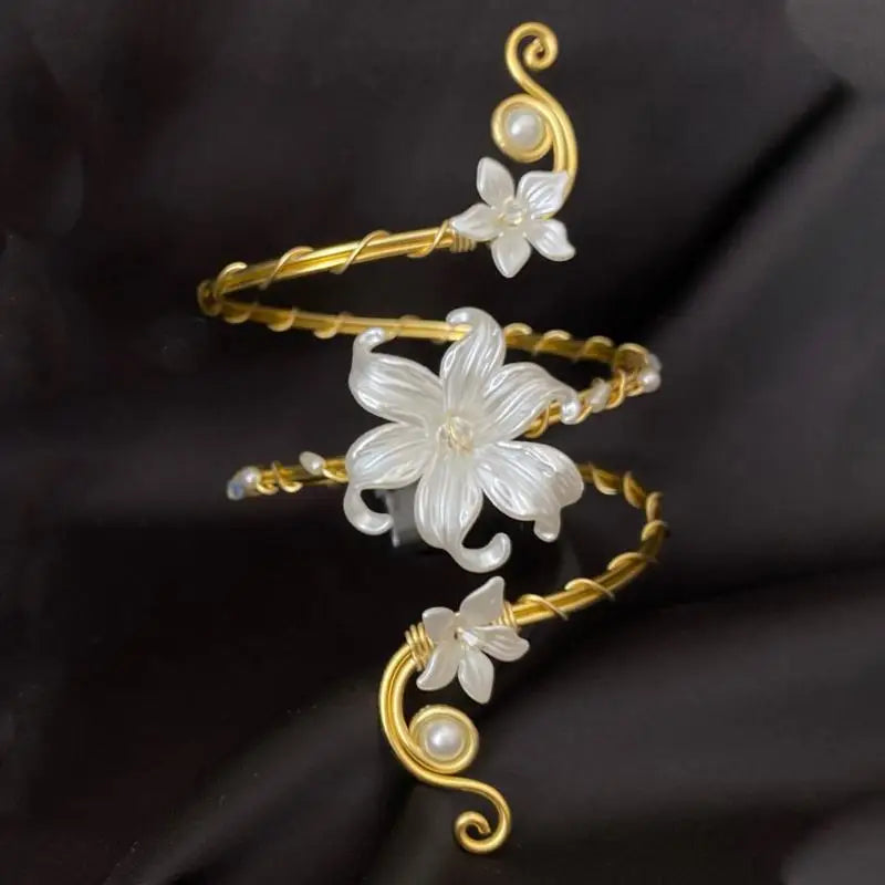 Elegant Hollow Out Flower Bracelet Floral Adjustable Open Arm Bangle Vintage Armlet Armband Arm Accessories Qme