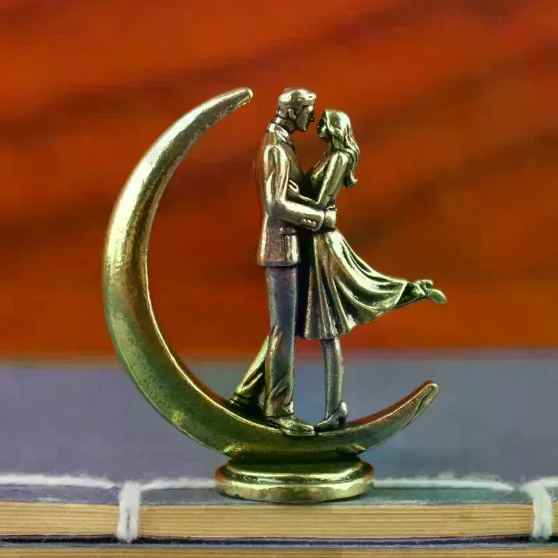 Brass Couple Hugging Figure Home Decor Statue Modern Art Couple Embracing Figurine Lover Ornament Home Decoration Qme