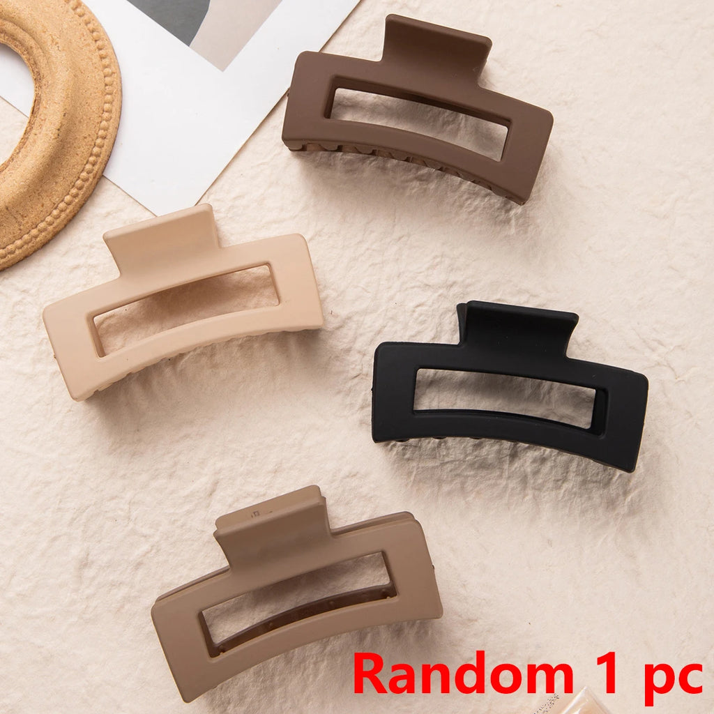 4-Piece Simple Frosted Anti-slip Retro Hollow Design Hair Claws Qme Random 1pcs