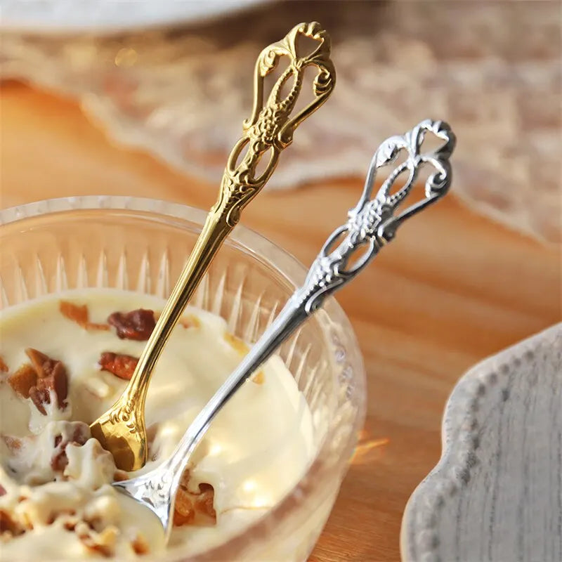 2pcs Vintage Spoons Fork Set Stainless Steel for Coffee Tea Snacks Fruit Dessert Kitchen Tools Teaspoon Coffee Accessories Gold Qme