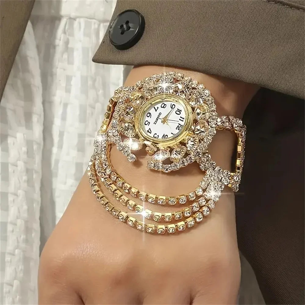A stylish zinc alloy strap with charming round quartz women's watch with amphibole decoration without chronograph function, an e Qme Gold