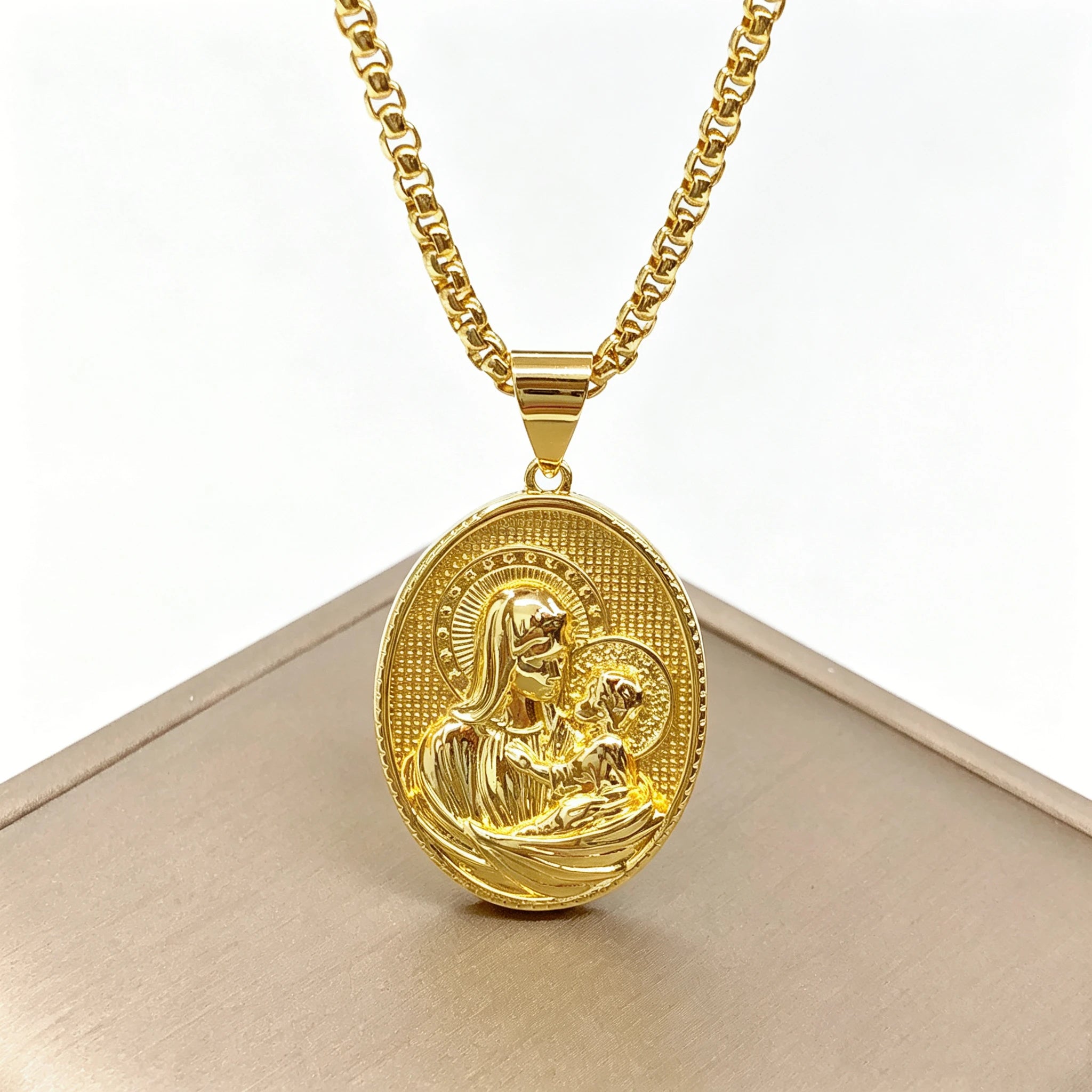 Stainless Steel Chain Classic Christian Catholic Jesus Christ Our Lady of Guadalupe Necklace for Men Women Party Amulet Jewelry Qme 6 60cm