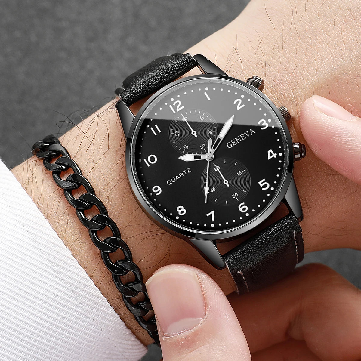 4 Pcs/Set Men's Fashion Casual Business Watches Analog Leather Bracelet Quartz Watch for Man Gift Jewelry Set (Without Box) Qme