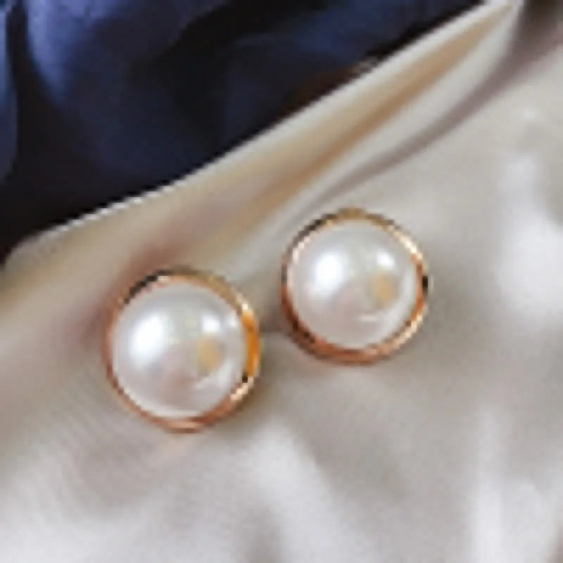 Korean Big Round Simulated Pearl Stud Earrings For Women New Classic Elegant Earings Fashion Jewelry Wholesale Qme One Size