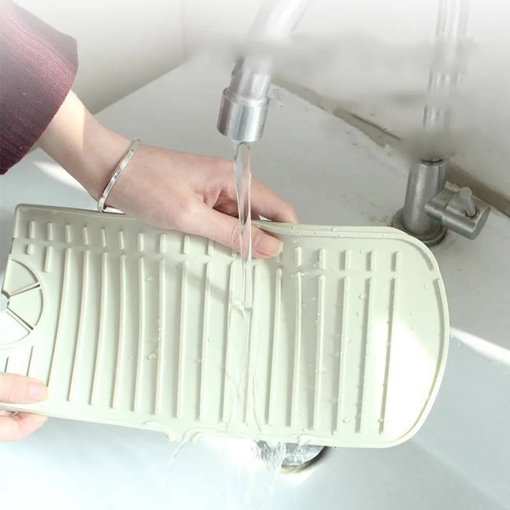 New Faucet Splash Pad Soap Sponge Storage Holder Silicone Sink Splash Guard Kitchen Gadgets Bathroom Faucet Decorative Cover Qme