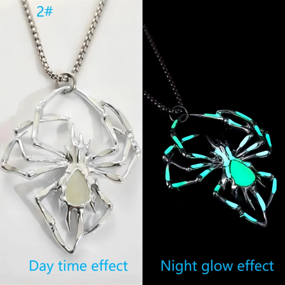 Halloween Creative 3D Luminous Spider Necklace Fashion Alloy Luminous Insect Pendant Necklace Wholesale Qme green 60cm