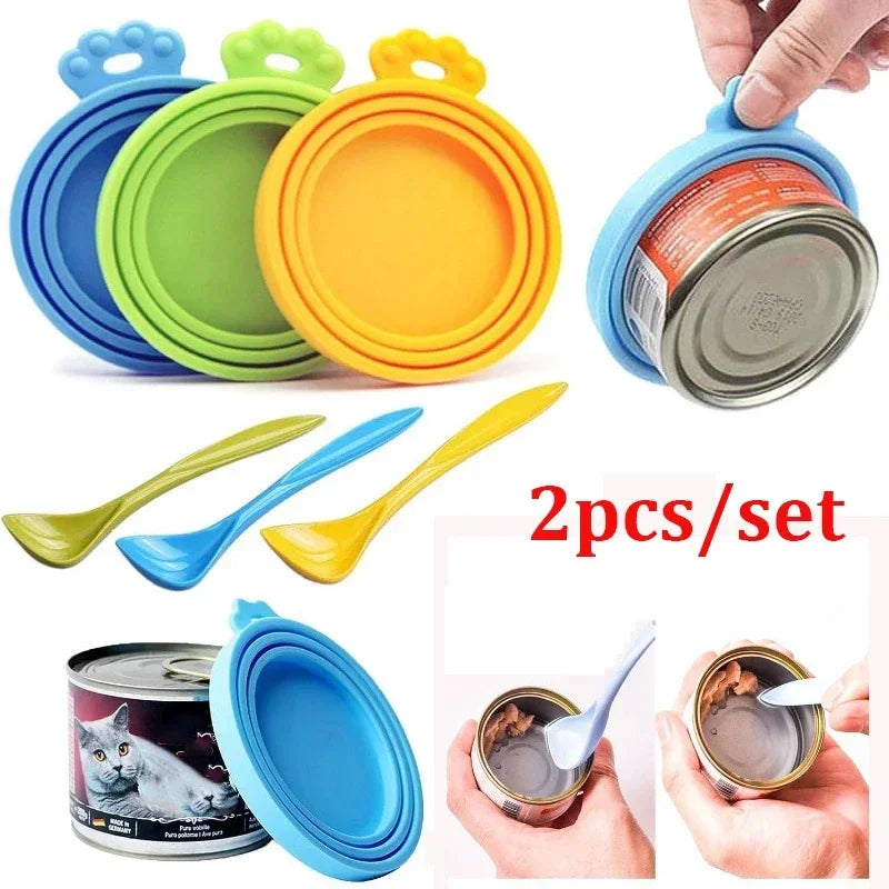 2pcs/set Reusable Pet Food Can Cover and Spoon Portable Dogs Cat Storage Tin Cap Lid Seal Cover Health Pet Supplies Pet Lids Can Qme