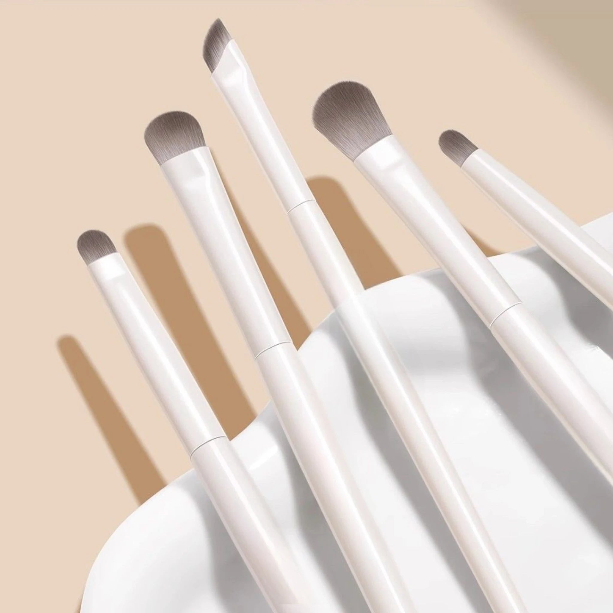 Eye Shadow Brush Beginners Including Application Under-eye Liner Qme