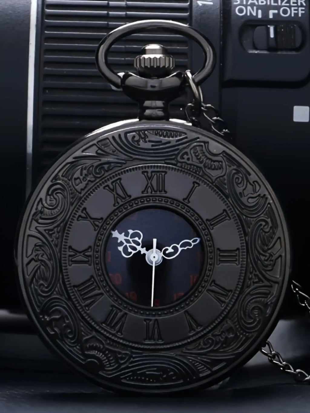 Vintage Black Embossed Pocket Watch Roman Numeral Dial Quartz Pendant Watch With Chain Qme black