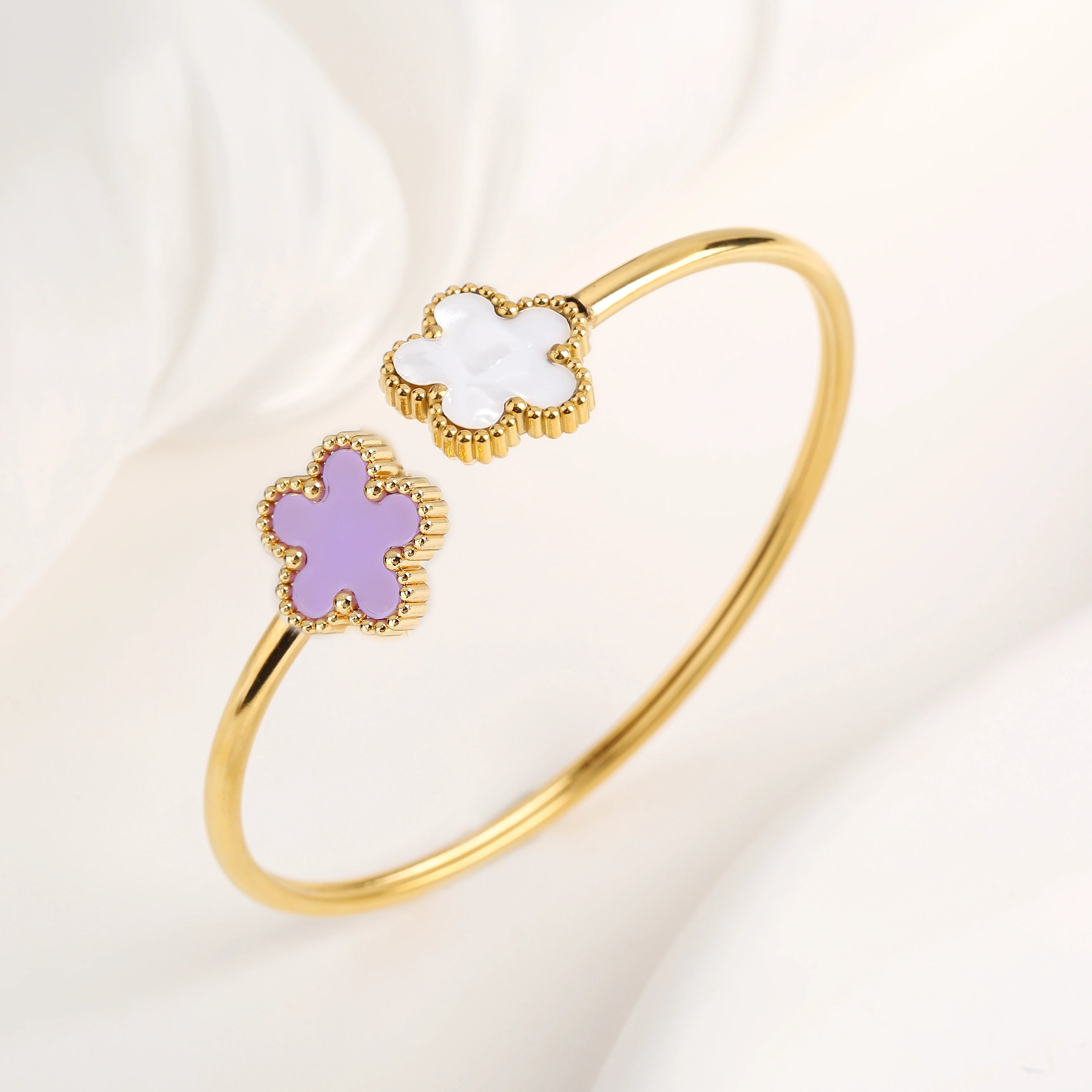 Fashion Stainless Steel Five Leaf Flower Open Bangle Bright Anti Allergy Waterproof Charm Texture High Quality Jewelry Clover Qme 16