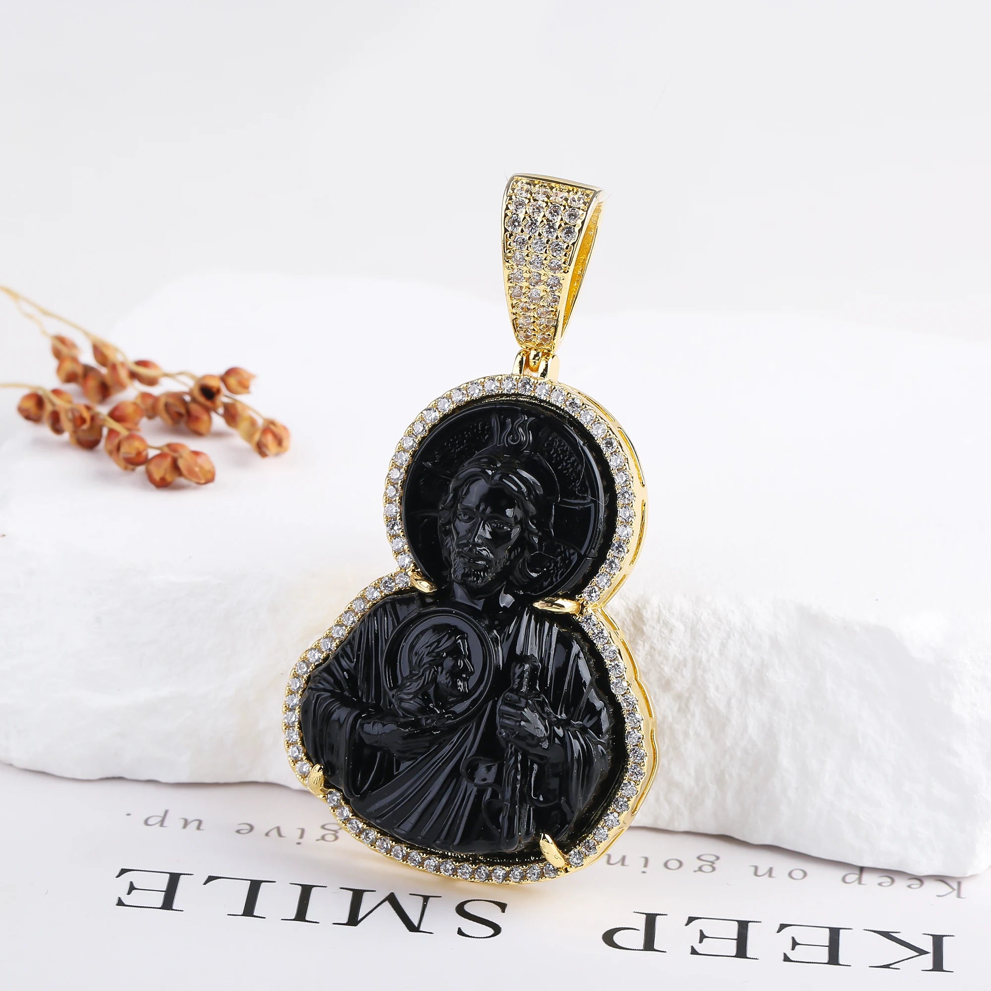 High Quality 4 Color Stone Classic Zirconia St. Jude Judas Pendant Fashion for Man Woman Religious Jewelry Party Birthday Gift Qme Black 1