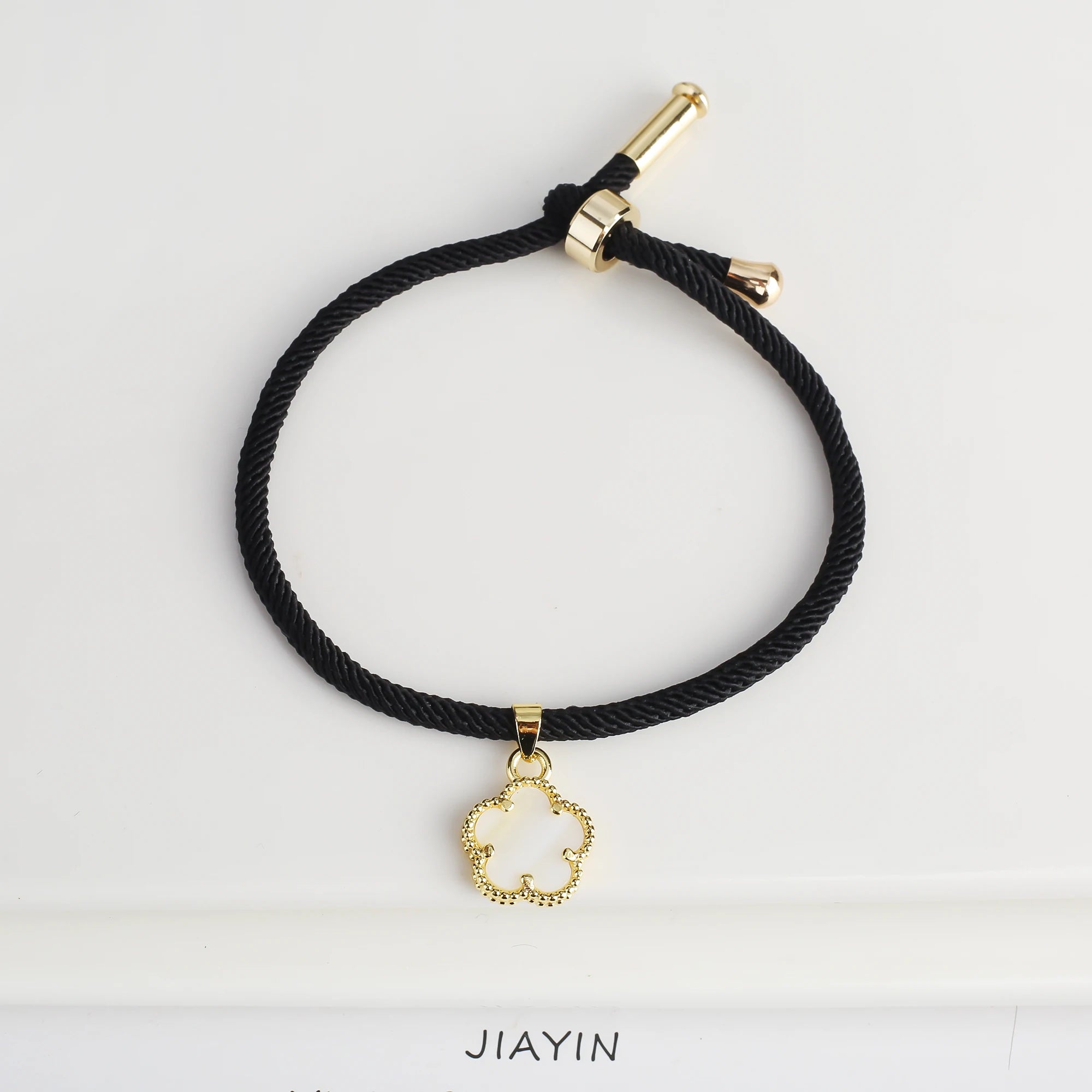Simple Black Rope Braided Natural Stone Five Leaf Flower Bracelet Classic for Woman Girl High Quality Party Jewelry Gift Clover Qme White