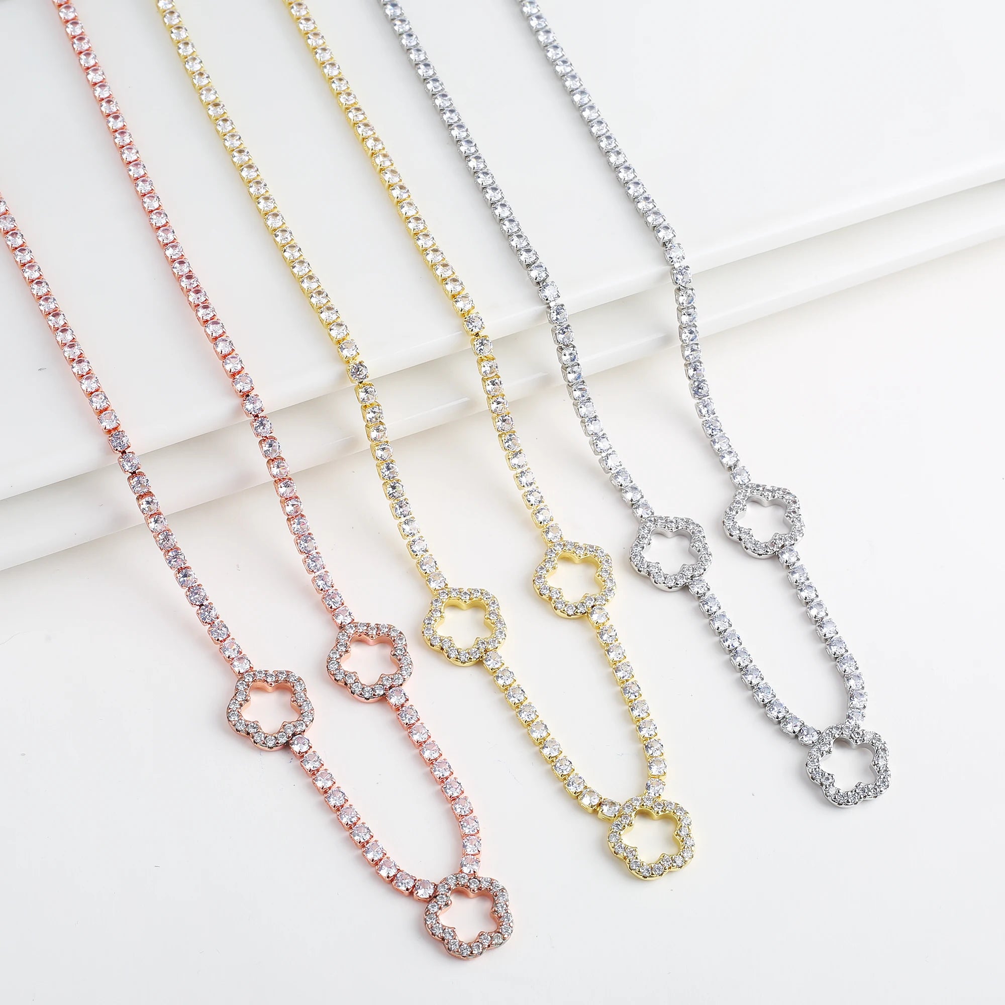 High Quality Zirconia Five-Leaf Flower Ladies Charm Necklace Fashion Plant Plum Blossom Choker Chain Jewelry For Daily Wear Qme
