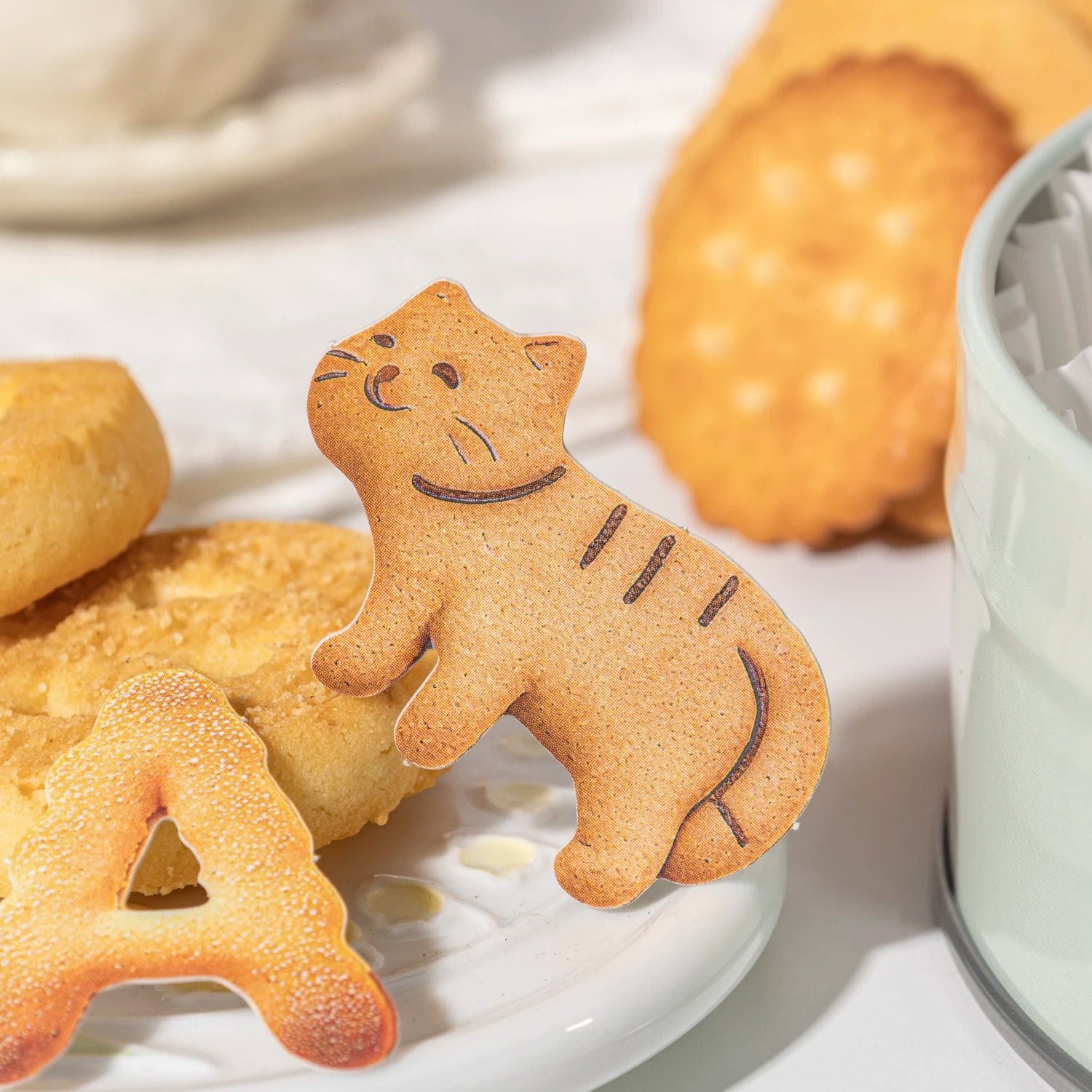 30 Sheets/Bag Realistic Biscuit Theme Hard Card Sticker for DIY Scrapbook Phone Case Notebook Decoration Craft Qme
