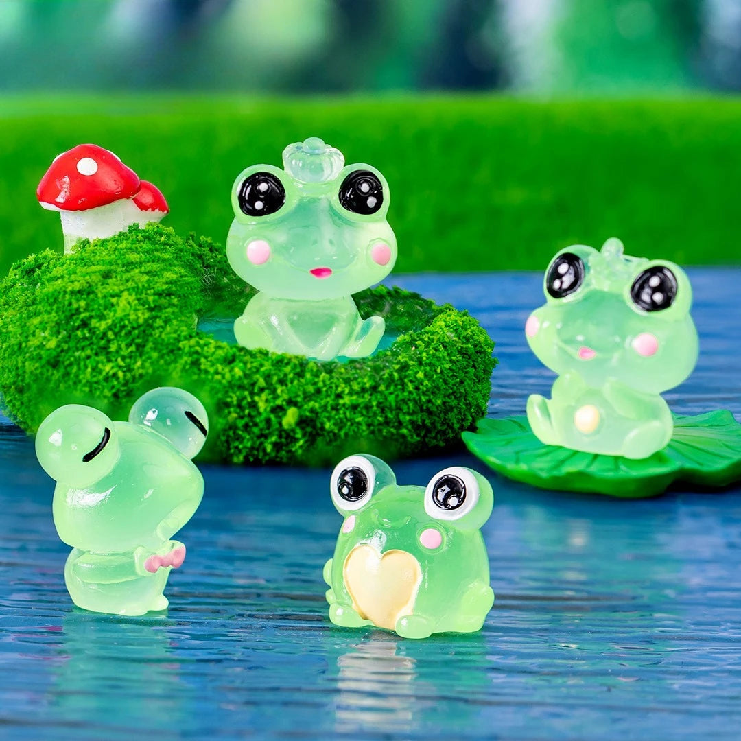 6/12/18/24 Pcs Luminous Mini Frog Figurines Glow In Dark Resin Frogs Moss Terrarium Dollhouse DIY Craft Decor Accessories Qme