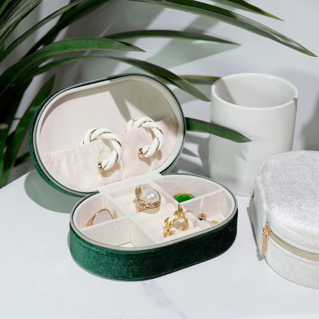 New Arrival Oval-Shaped Velvet Mini Jewelry Box Organizer for Rings Earrings Bracelets Necklace Jewelry Case for Ring Hot Sale Qme