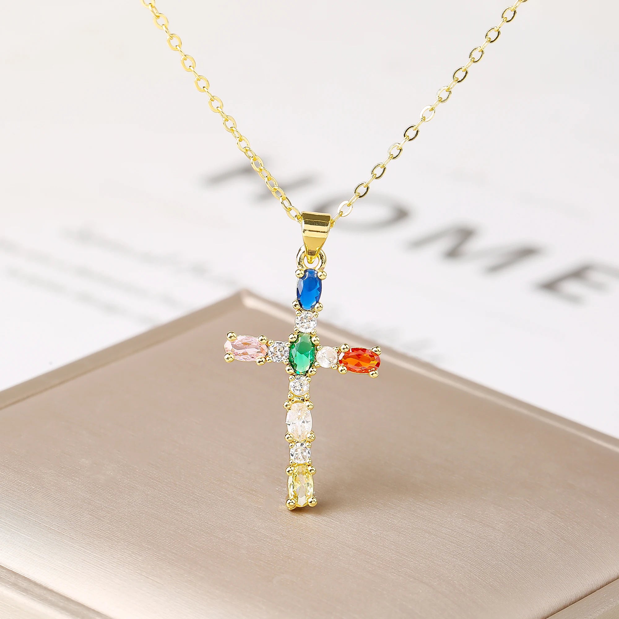 New Arrival Full-Zircon Crystal Cross Pendant Necklace Luxury for Men Women Daily Wear Party Religious Jewelry Christian Gift Qme 7 45cm