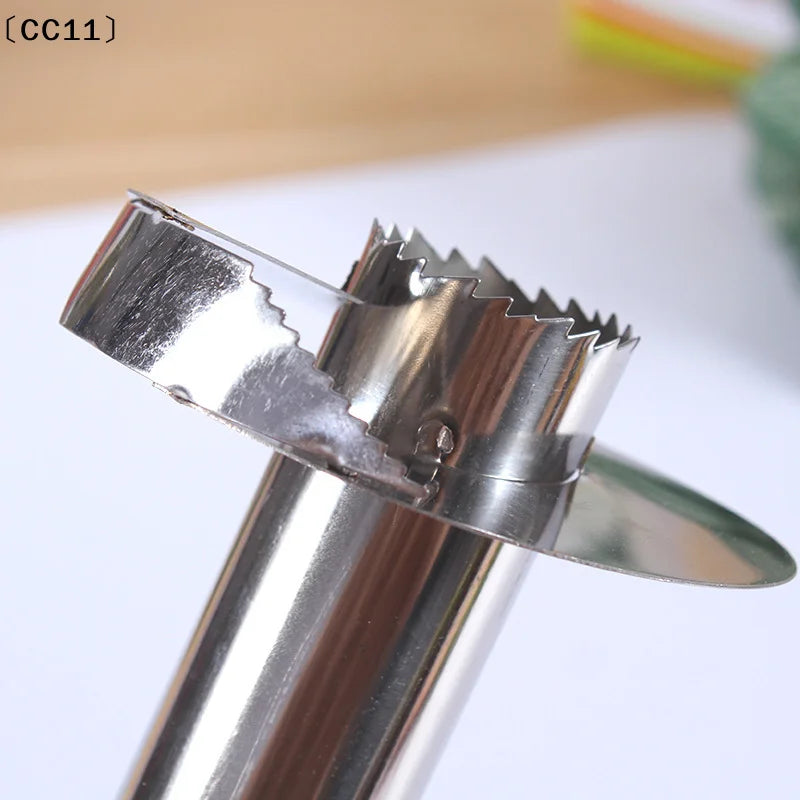 Stainless Steel Pineapple Corer Slicer Non Slip Handle Fast Cutting Qme