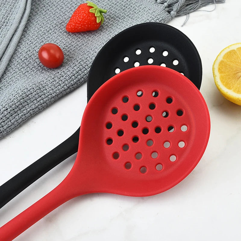 Long Handle Silicone Colander Non-Stick Cooking Strainer Heat Resistant Filter Spoon Mesh Skimmer Oil Mesh Colander Kitchen Tool Qme