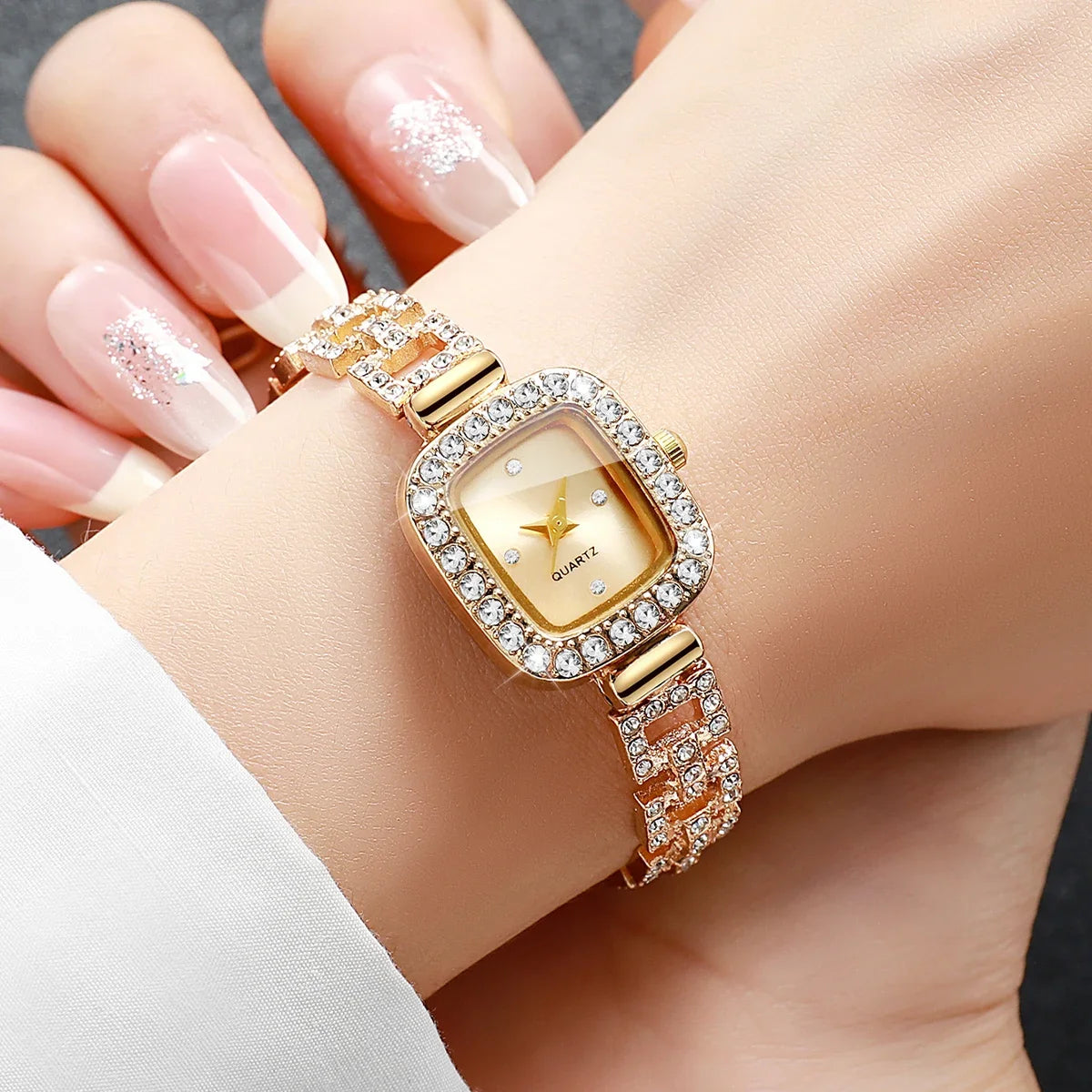 Luxury Gold Square Women Watch Bling Rhinestone Bracelet Quartz Wristwatch Elegant Ladies Dress Clock Reloj Mujer Without Box Qme