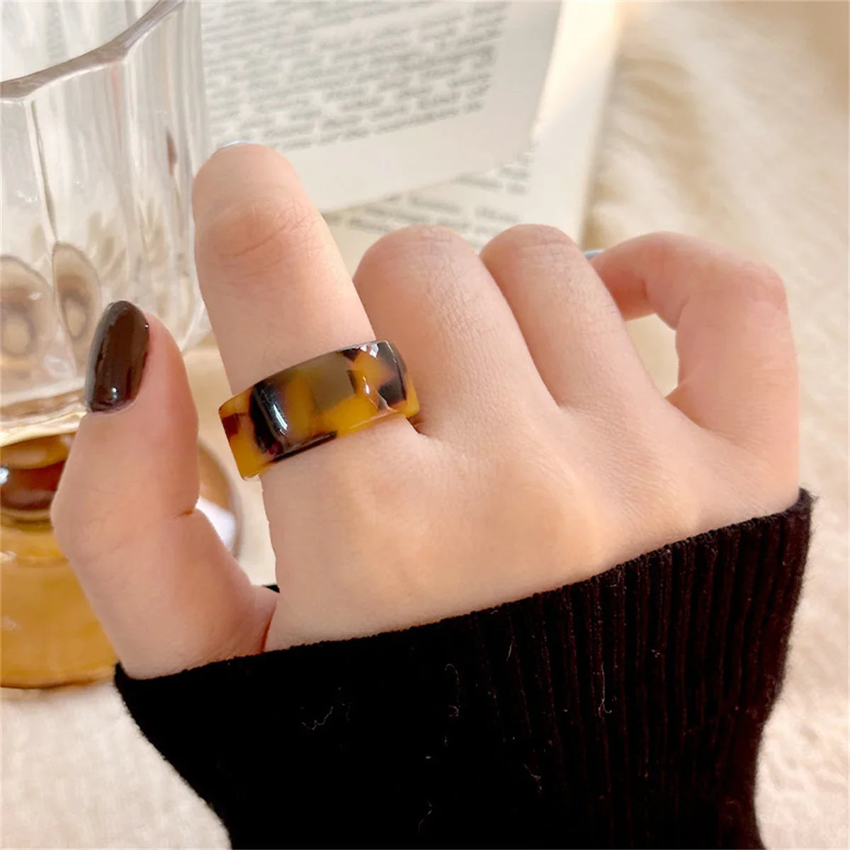 Cool Leopard Print Amber Color Resin Geometric Round Open Finger Rings For Women Acetate Board Adjustable Rings Party Jewelry Qme kafei Size 7