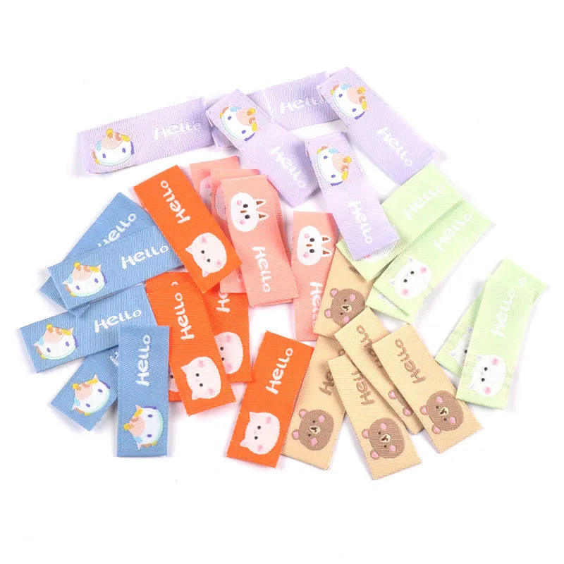 50Pcs Cute Animal "Hello" Letter Embroidery Cloth Labels For Kid DIY Garment DIY Crafts Supplies Sewing Accessories Tags c3503 Qme random mixed