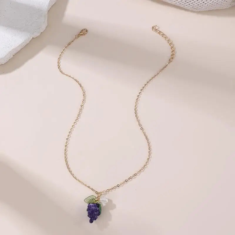 Dainty Lemon Green Leaf Pendant Necklace Silver Plated Skin-Friendly Fashion Jewelry for Women Graduation Gift Qme A1