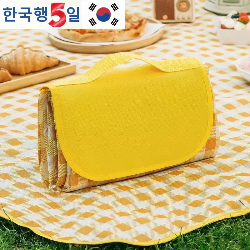 Outdoor Picnic Mat with Carrying Handle Thickened Waterproof Moisture-proof Mat Portable Mat Qme