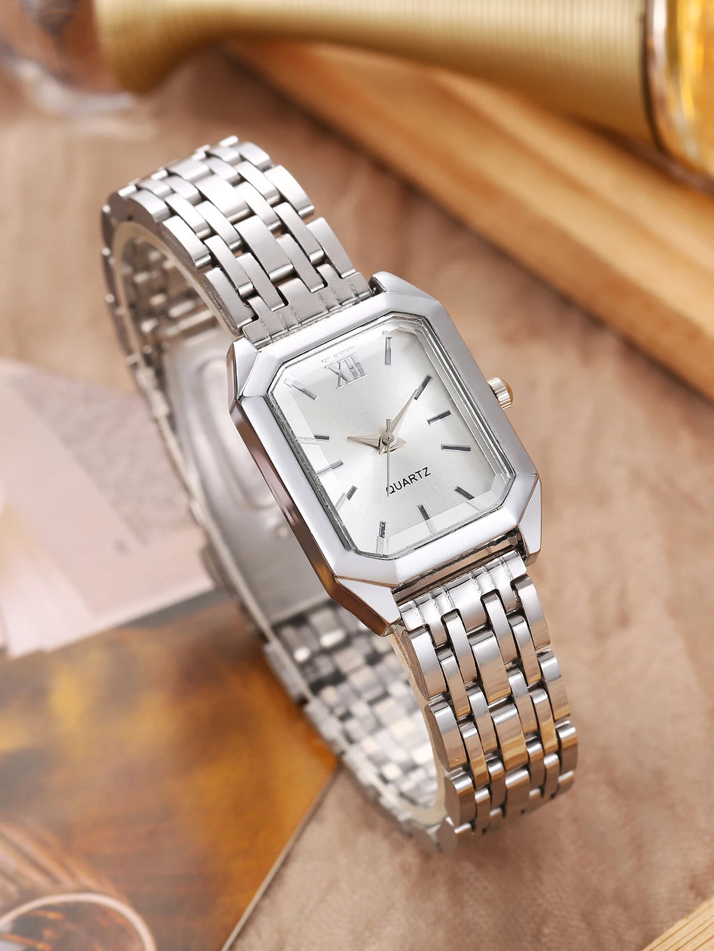 1pcs Simple and Versatile Square Women's Watch with Steel Strip Fashion Quartz Watch Fashion Student Watch Qme