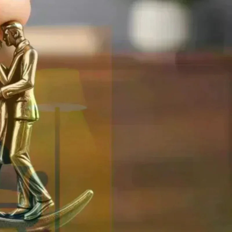 Brass Couple Hugging Figure Home Decor Statue Modern Art Couple Embracing Figurine Lover Ornament Home Decoration Qme
