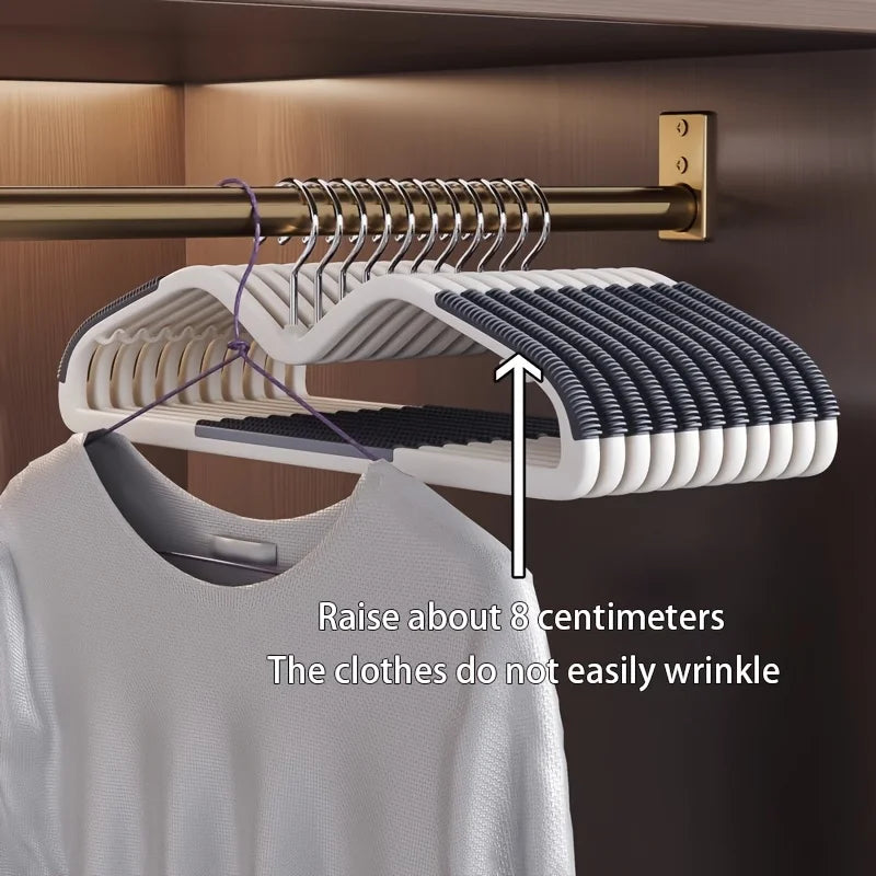 Non-Slip Clothes Hangers - Plastic Anti-Slip Hangers with Shoulder Grooves Space Saving Qme