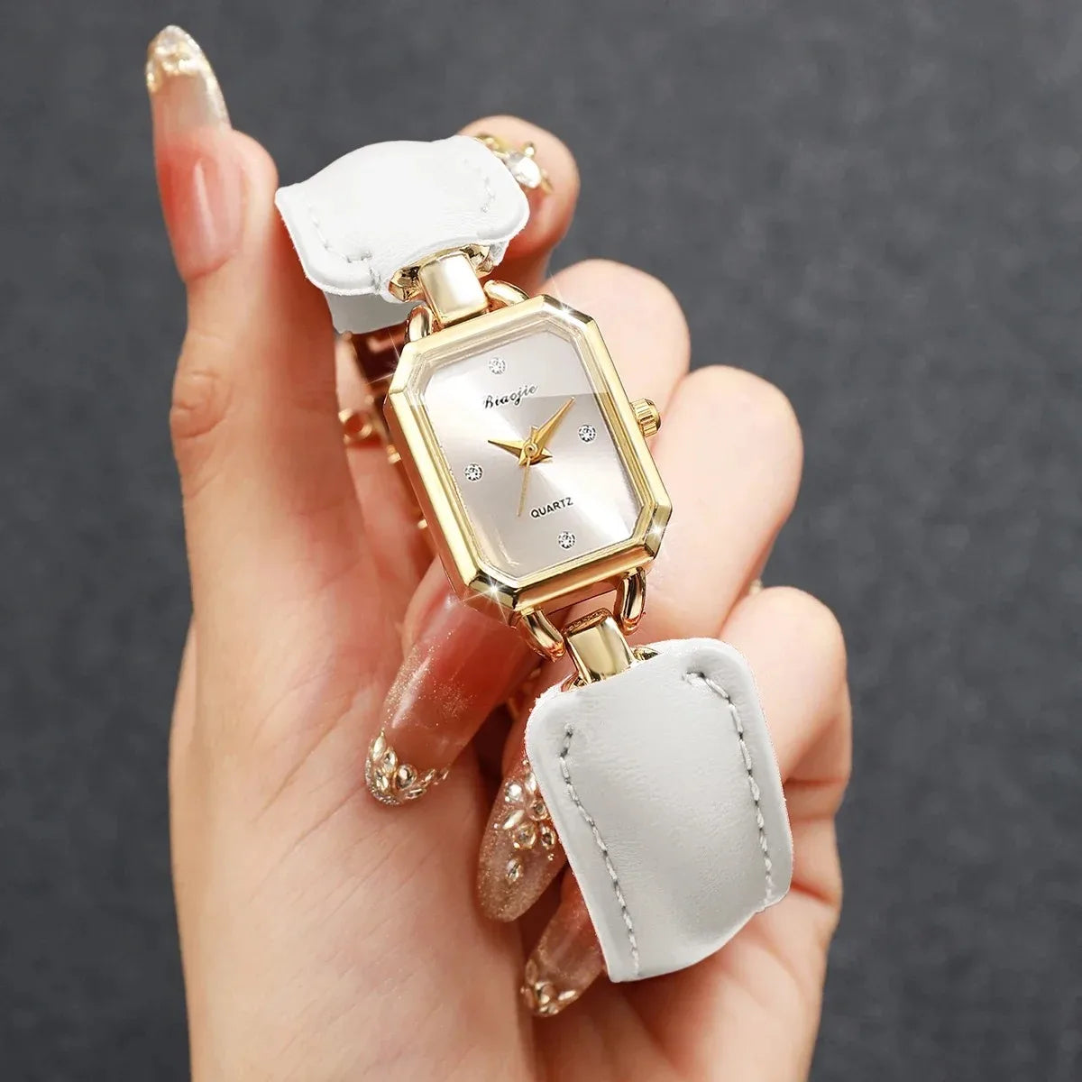 Women Small Rectangle Dial Quartz Wrist Watch White Leather Strap Rhinestone Index Elegant Casual Ladies Dress Wristwatch Gift Qme