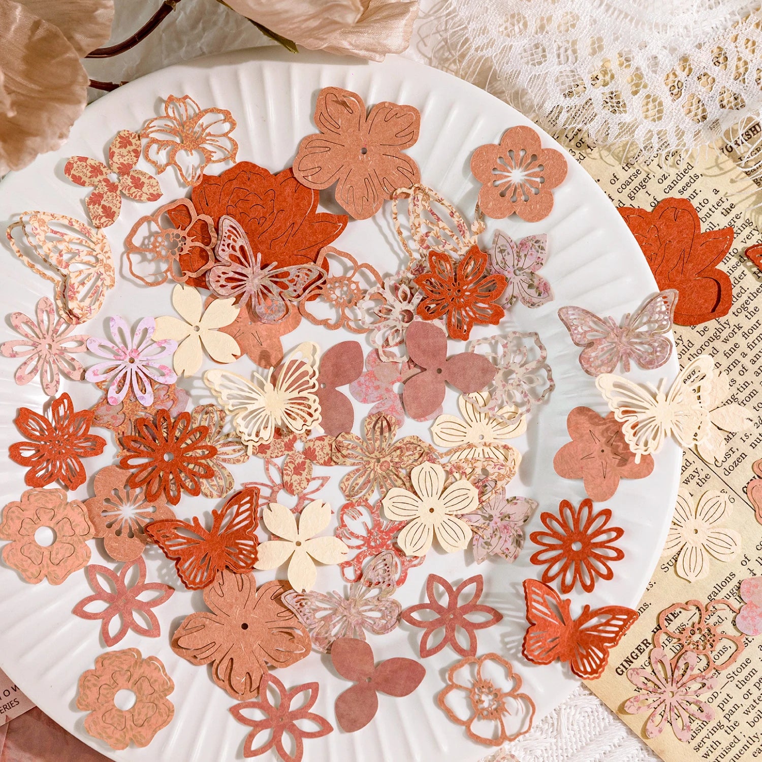 50 pcs Vintage Lace Hollow Frame Floral Material Paper Junk Journal Planner Scrapbooking Decorative Photo Albums Craft Supplies Qme