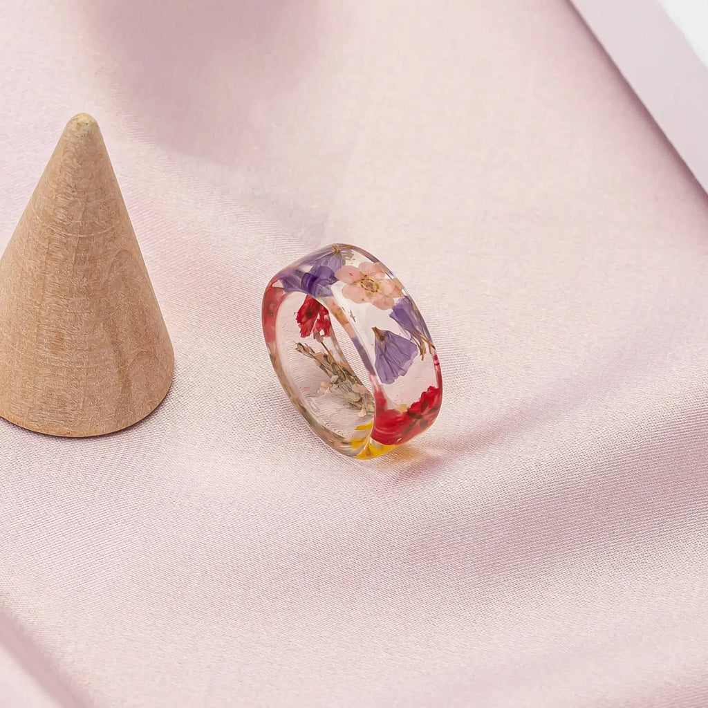 Fashion Flowers Minimalist Resin Daisy Dried Flower Retro Acrylic Ring Female Creative Personality Fresh Ring Wholesale Gift Qme 5