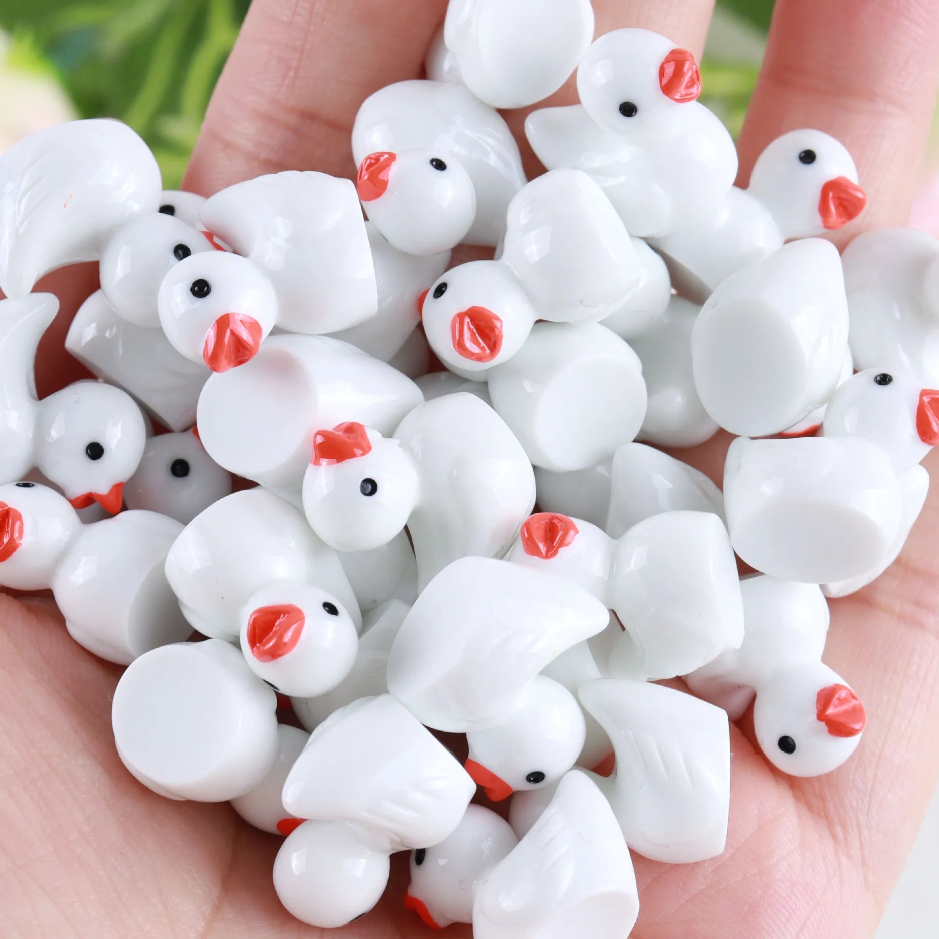 100/50/20Pcs/set Mini Resin Ducks Tiny Duck Miniature Figures Bulk Little Duck Charms for Party, DIY Micro Landscape Decorations Qme White 20pcs