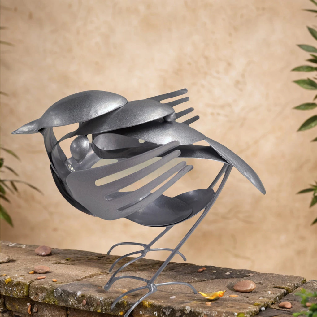 Metal Bird Sculpture for Patio Lawn Decoration Robin Bird Statue Rustic Red Chest Robin Figurine Unique Gift for Bird Lovers Qme
