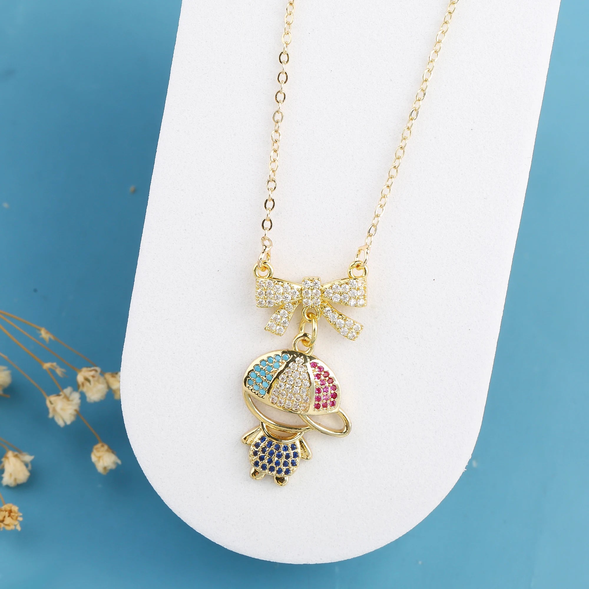 INS Hot Sale Colorful Zirconia Boys Girls Theme Character Bow Pendant Necklace Fashion for Man Woman Daily Party Neck Jewelry Qme 1