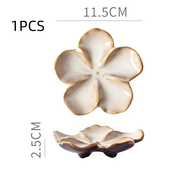 1PCS Ceramic Craft Dish Flower Shaped Small Dish Creative Dipping Sauce Small Dish Multi-color Kiln Transformed Dish Gift Qme Light yellow